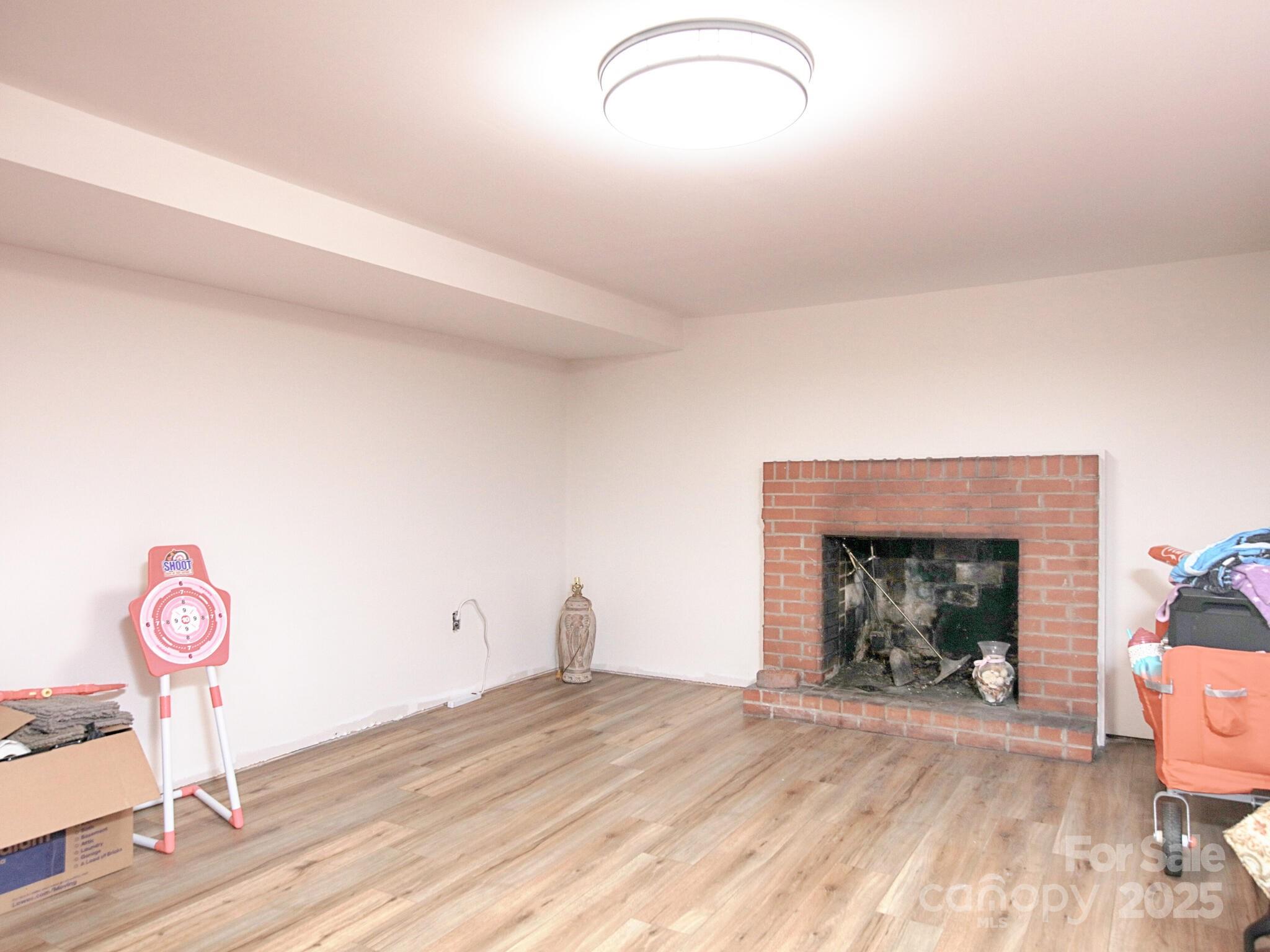 3119 Hickory Highway — Statesville