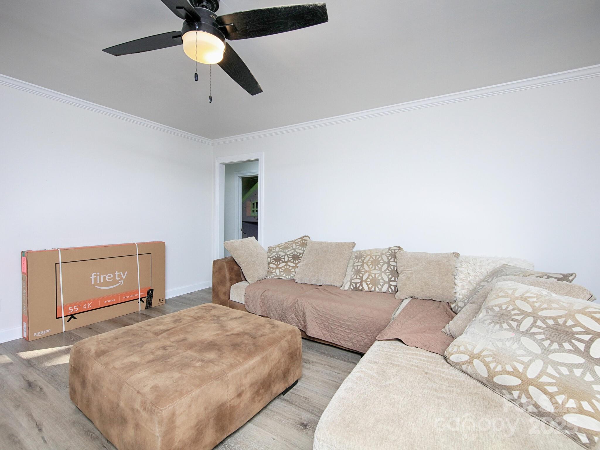 3119 Hickory Highway — Statesville