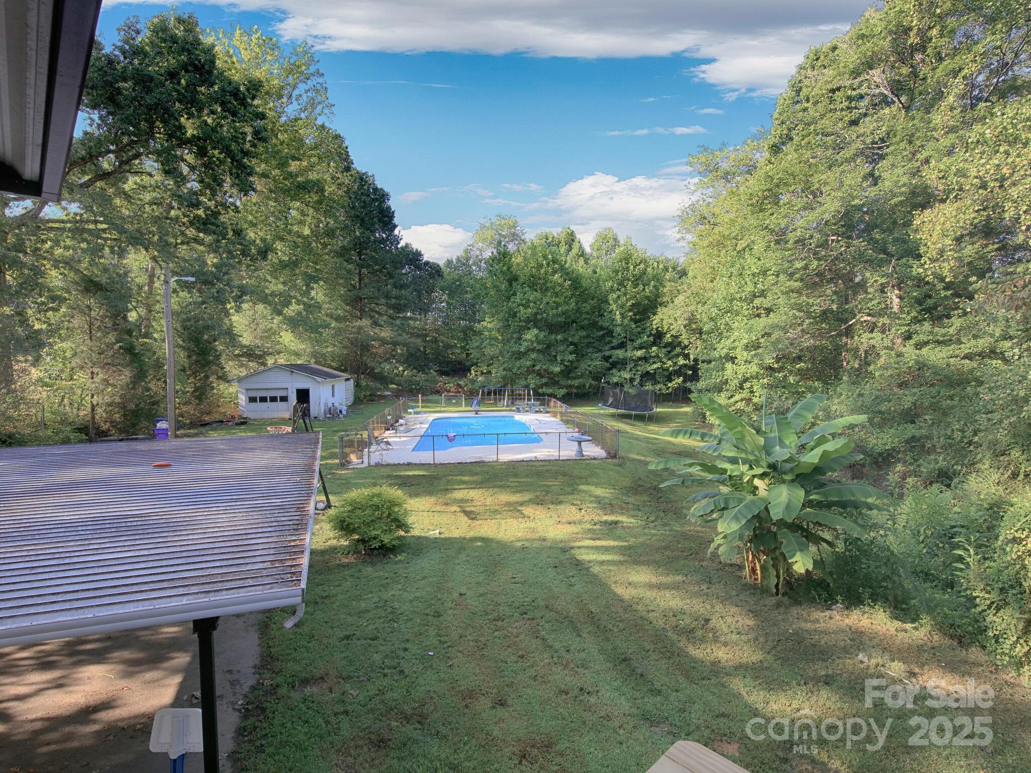 3119 Hickory Highway — Statesville