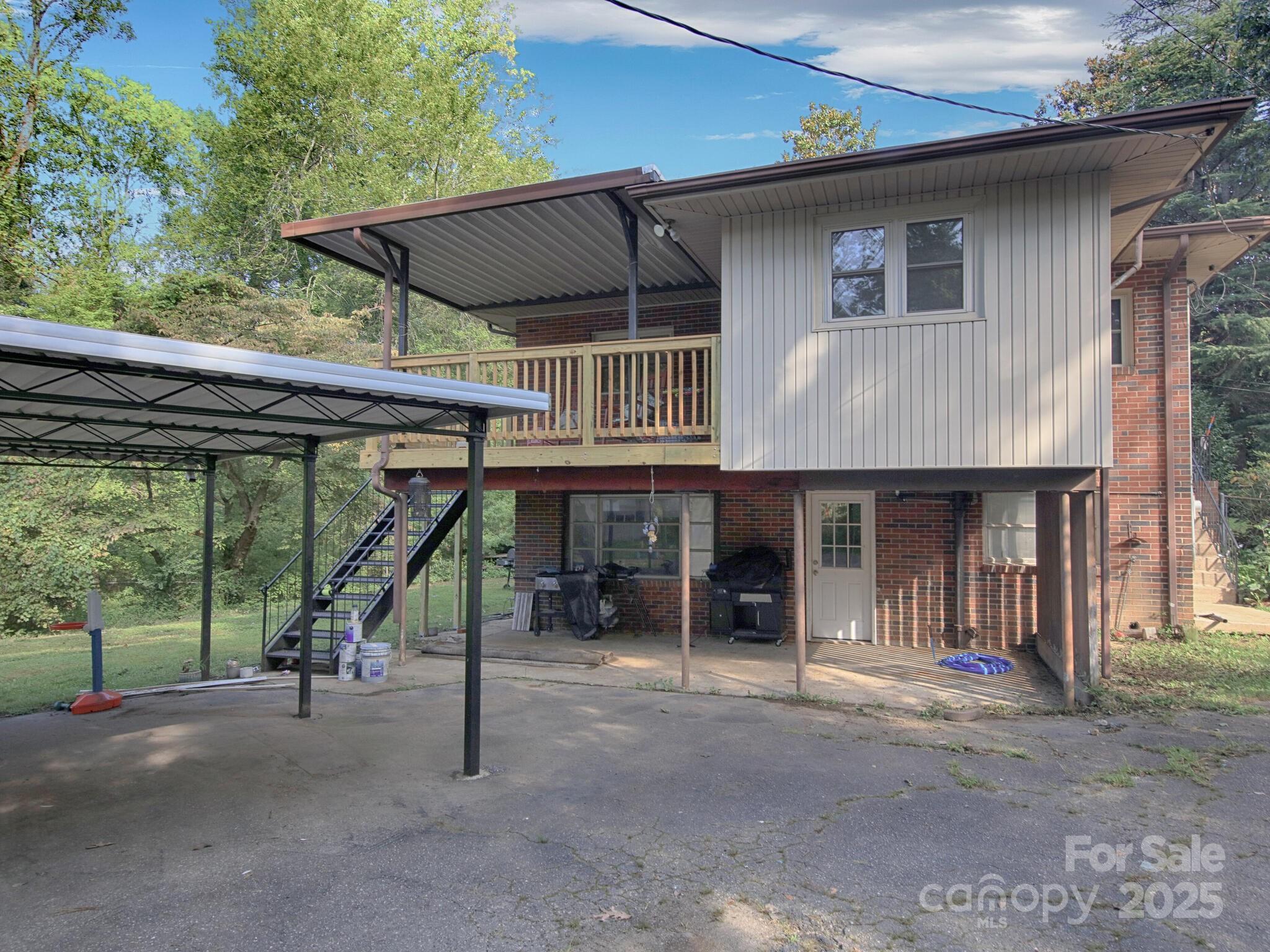 3119 Hickory Highway — Statesville