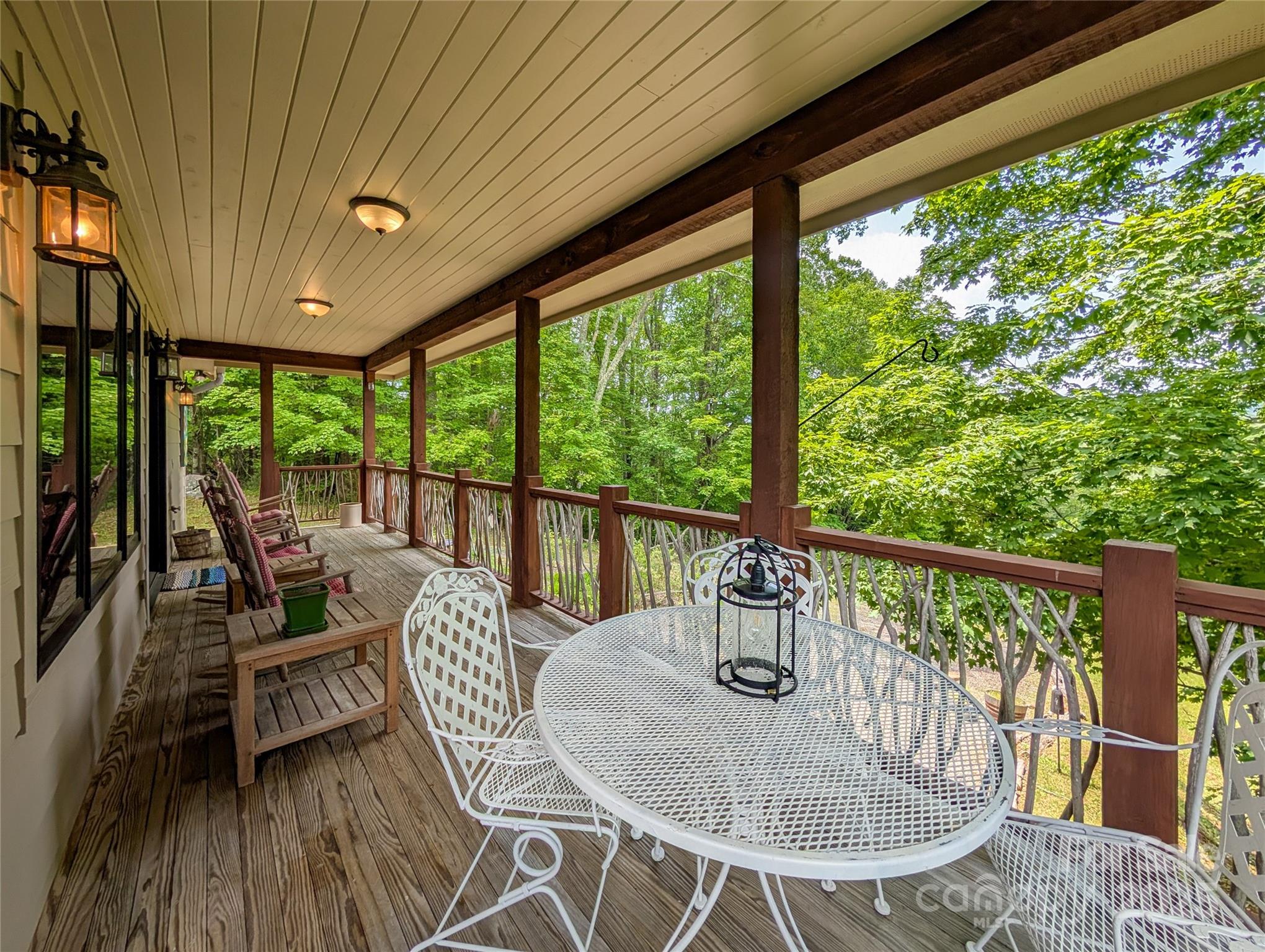 72 Pilgrims Lane — Burnsville