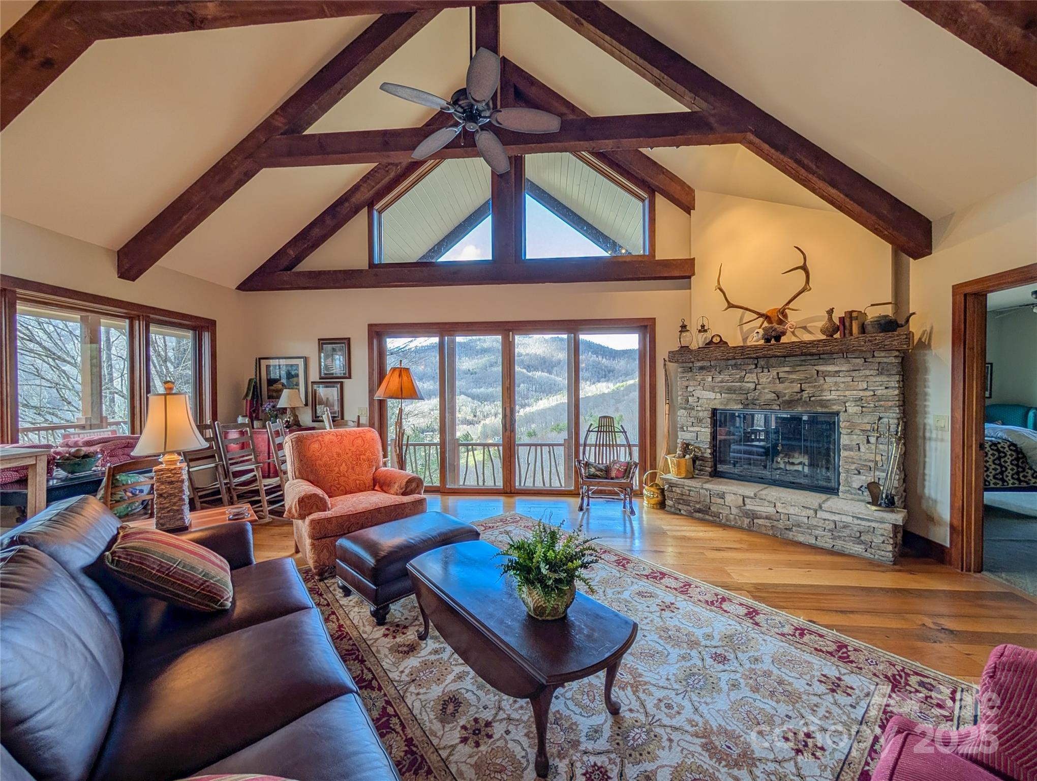 72 Pilgrims Lane — Burnsville