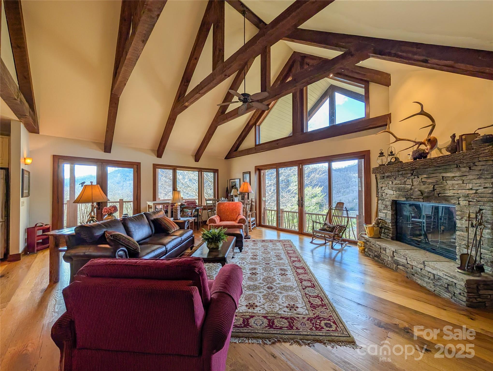 72 Pilgrims Lane — Burnsville