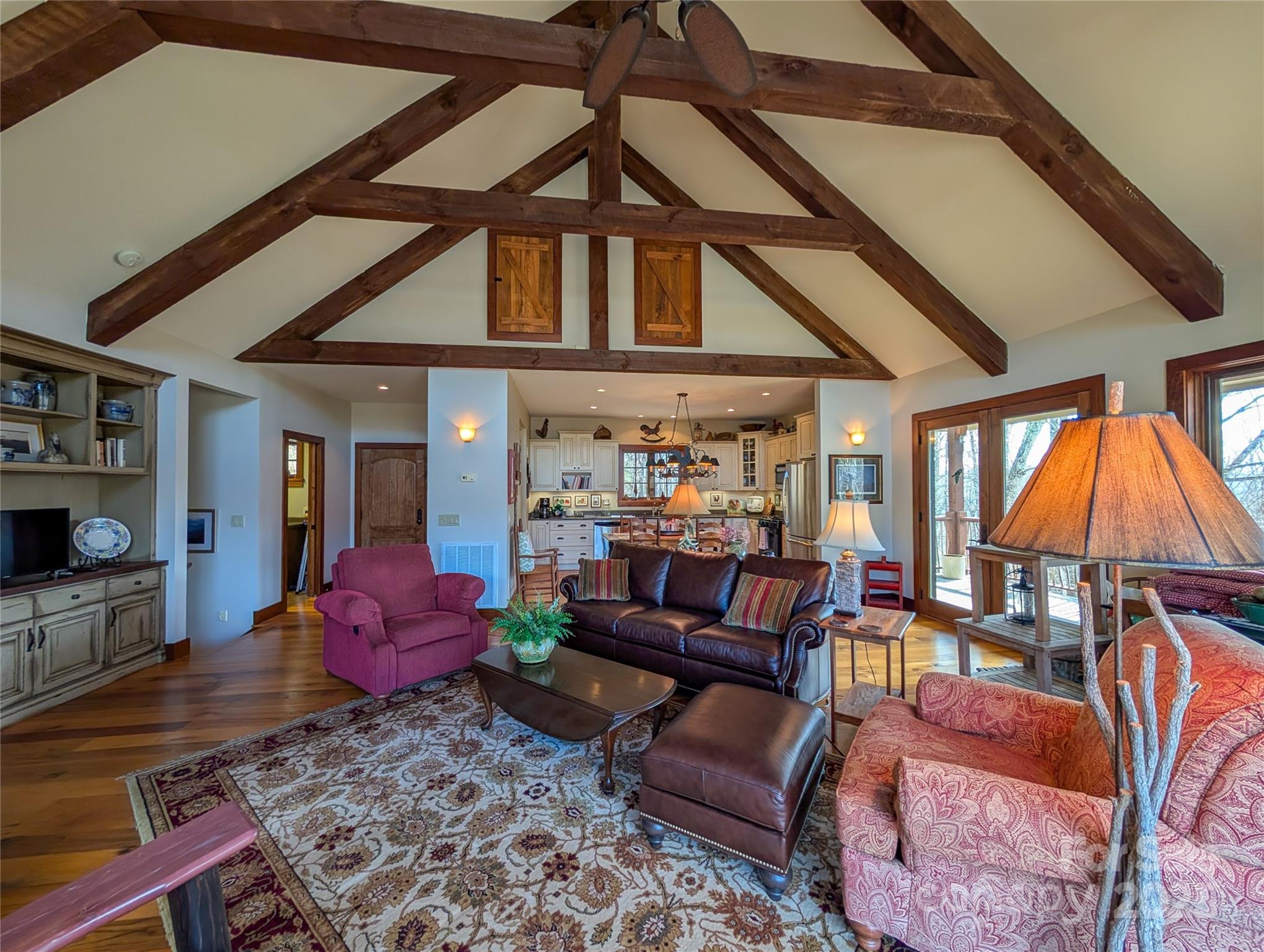 72 Pilgrims Lane — Burnsville