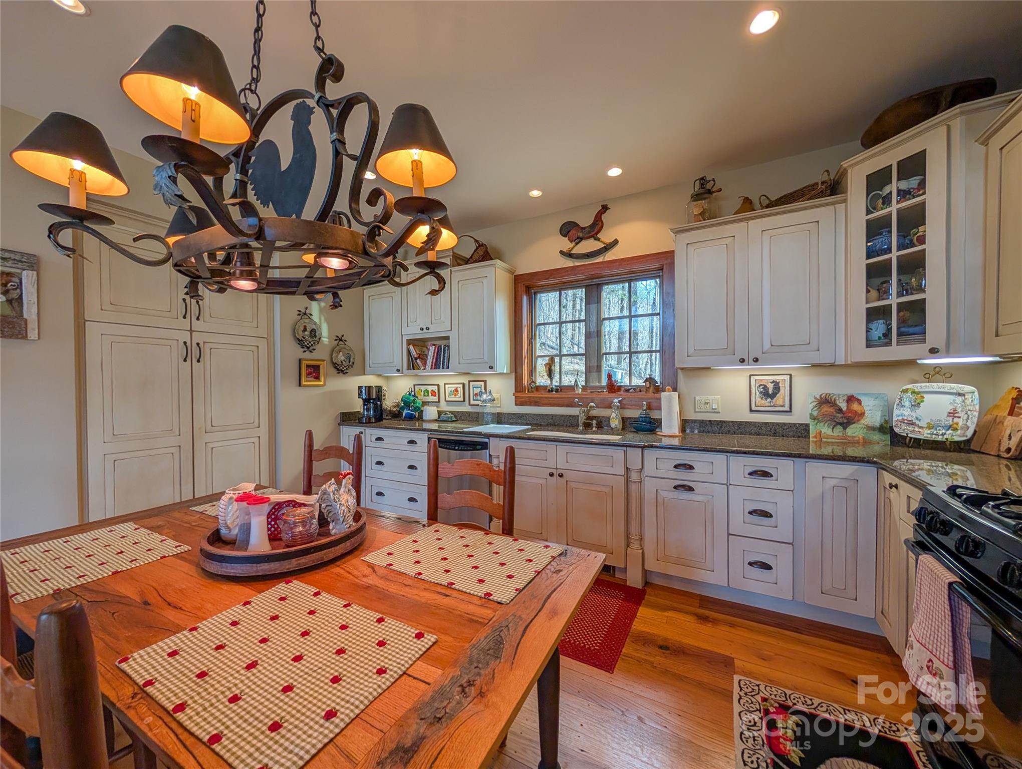 72 Pilgrims Lane — Burnsville