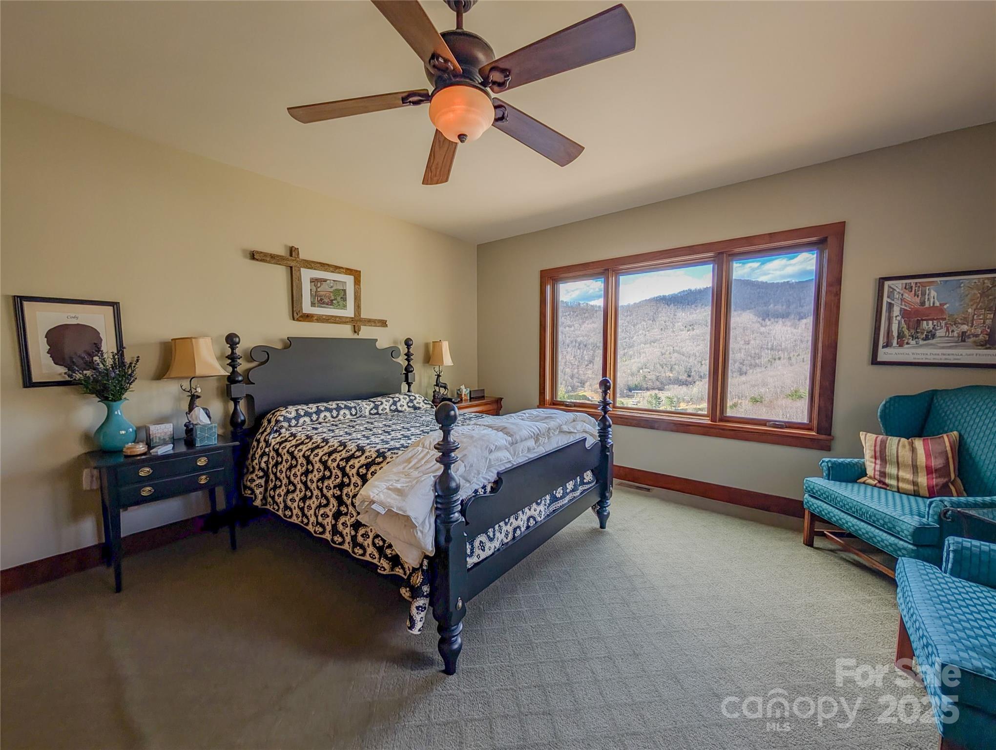 72 Pilgrims Lane — Burnsville