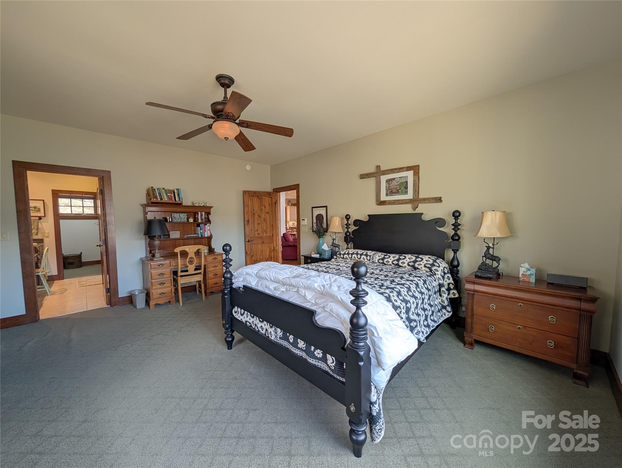 72 Pilgrims Lane — Burnsville