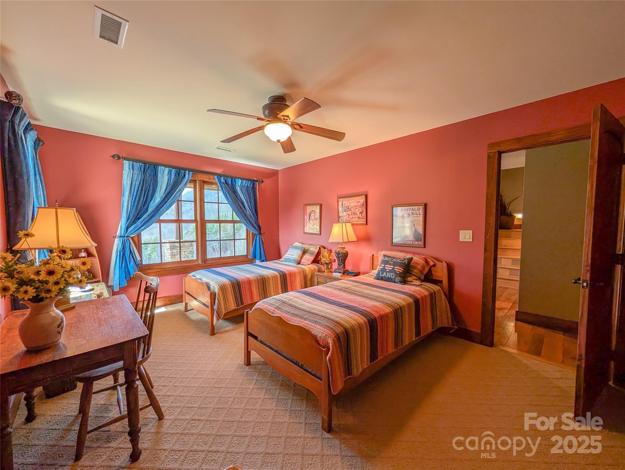 72 Pilgrims Lane — Burnsville