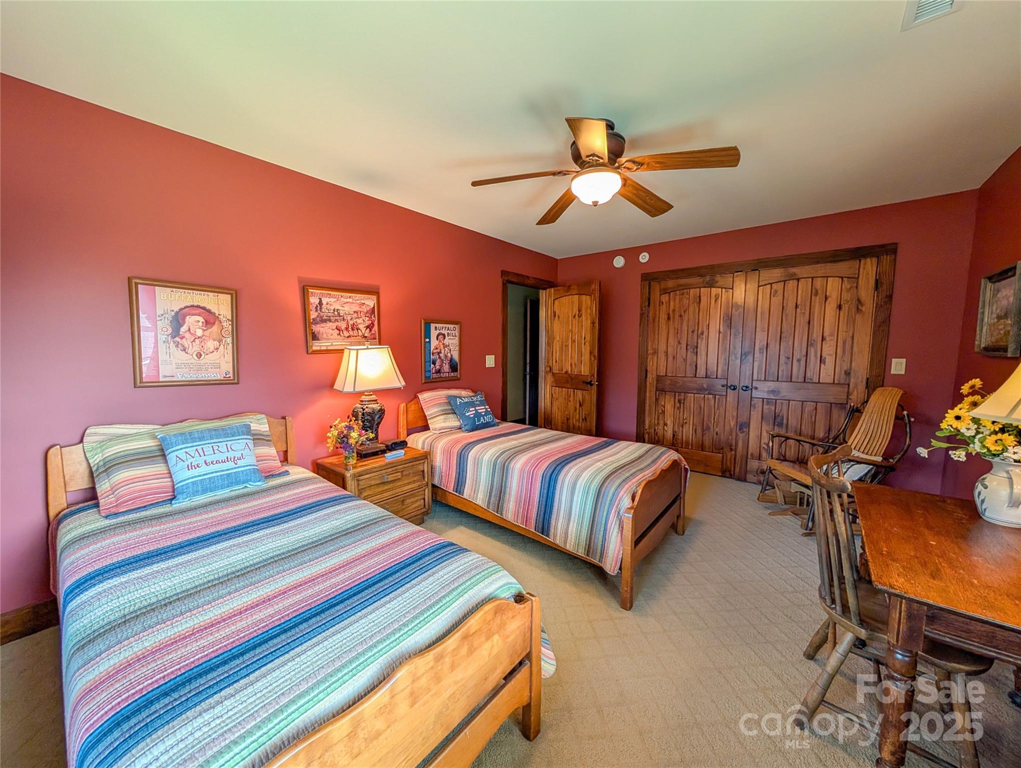 72 Pilgrims Lane — Burnsville