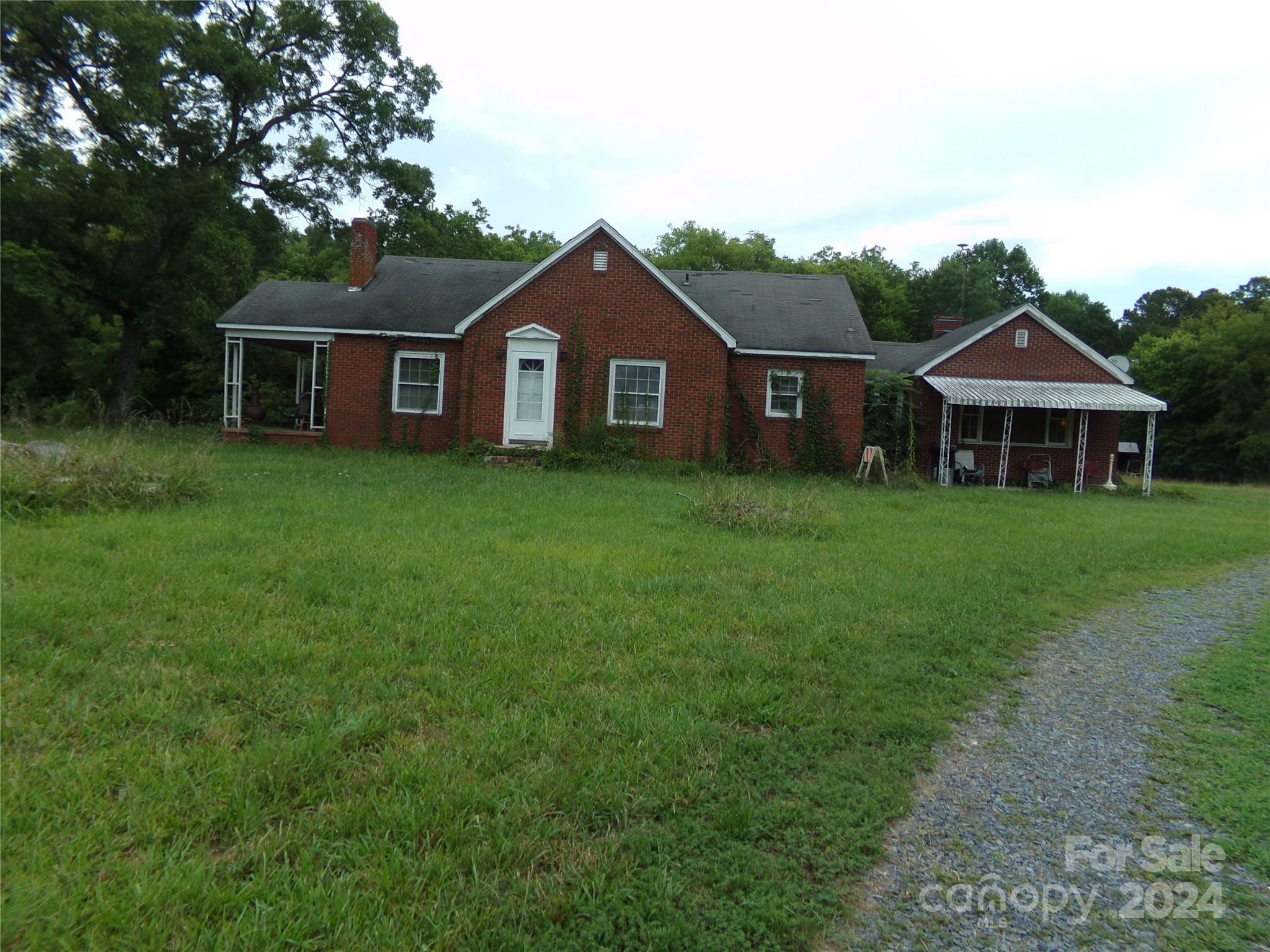 14004 Elm Street — Stanfield