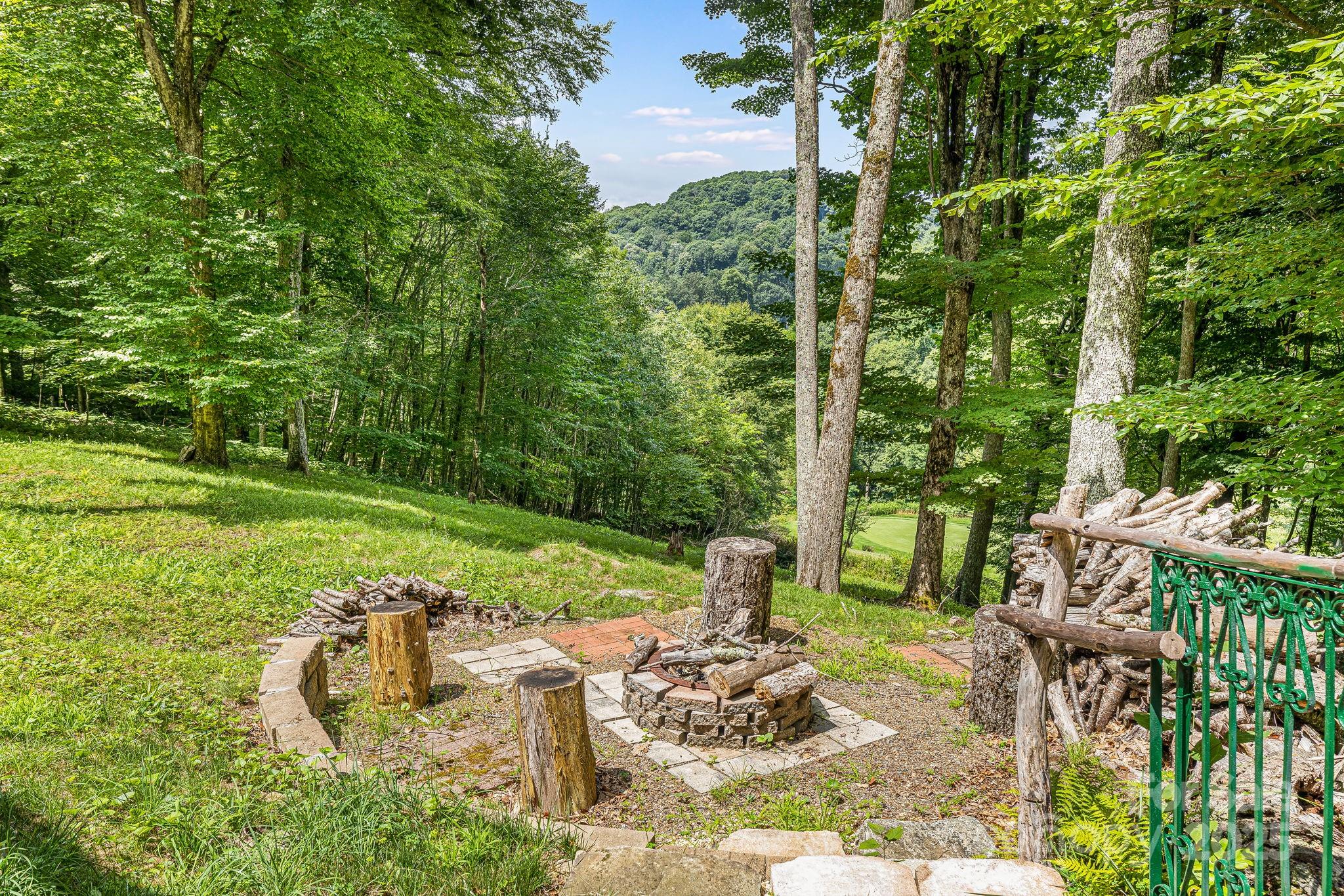 73 Oak Ridge Court #698 & 699 — Mars Hill