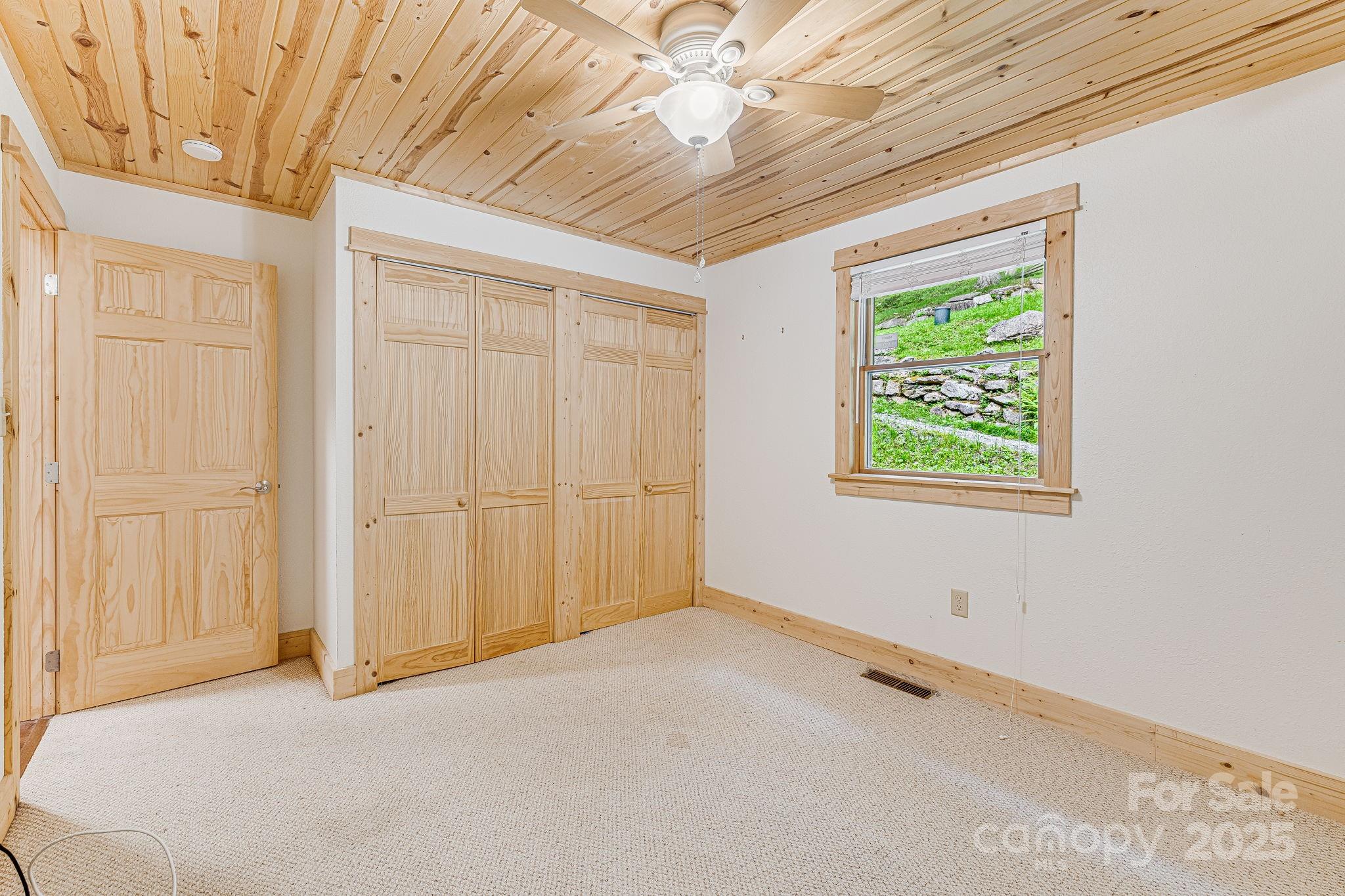 73 Oak Ridge Court #698 & 699 — Mars Hill