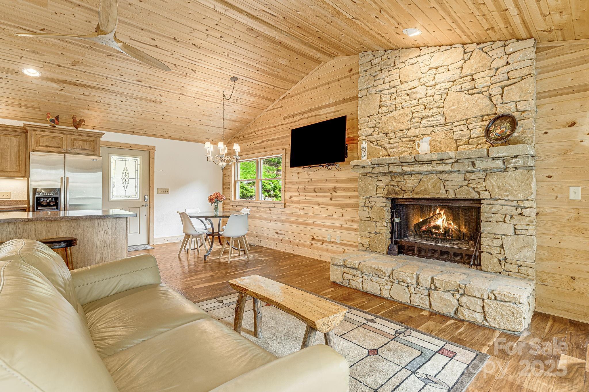 73 Oak Ridge Court #698 & 699 — Mars Hill