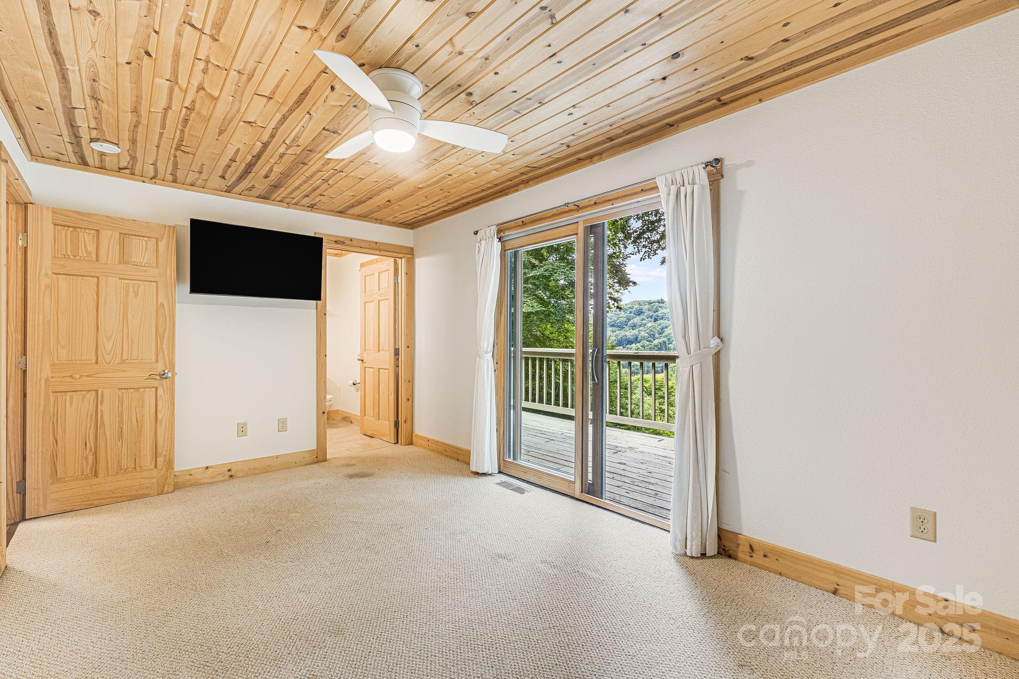 73 Oak Ridge Court #698 & 699 — Mars Hill