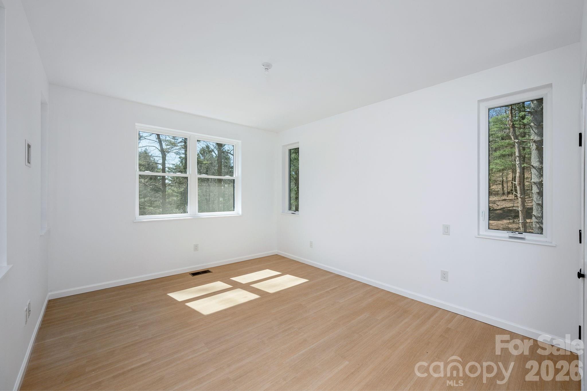 654 Hollybrook Drive — Flat Rock