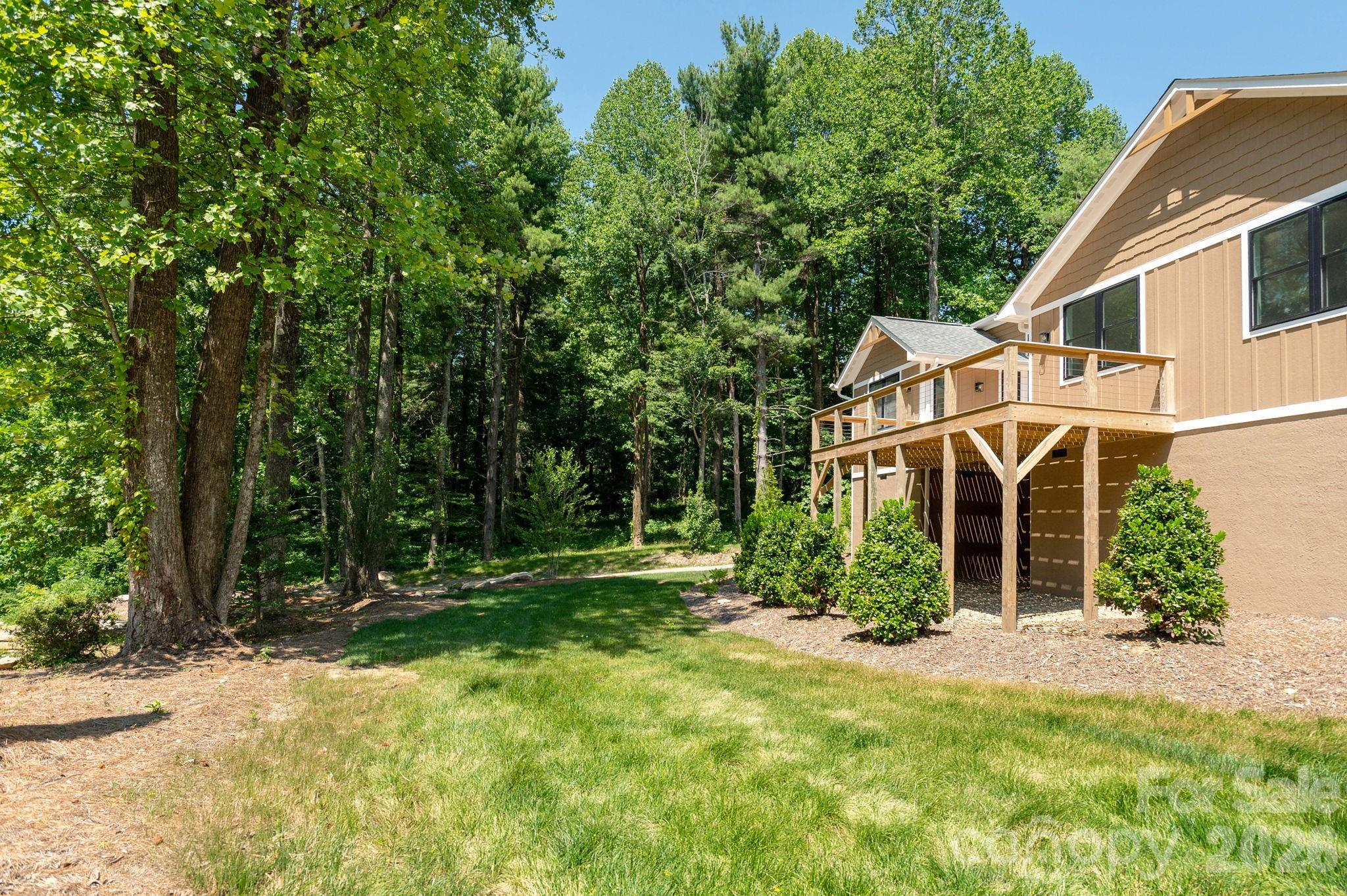 654 Hollybrook Drive — Flat Rock