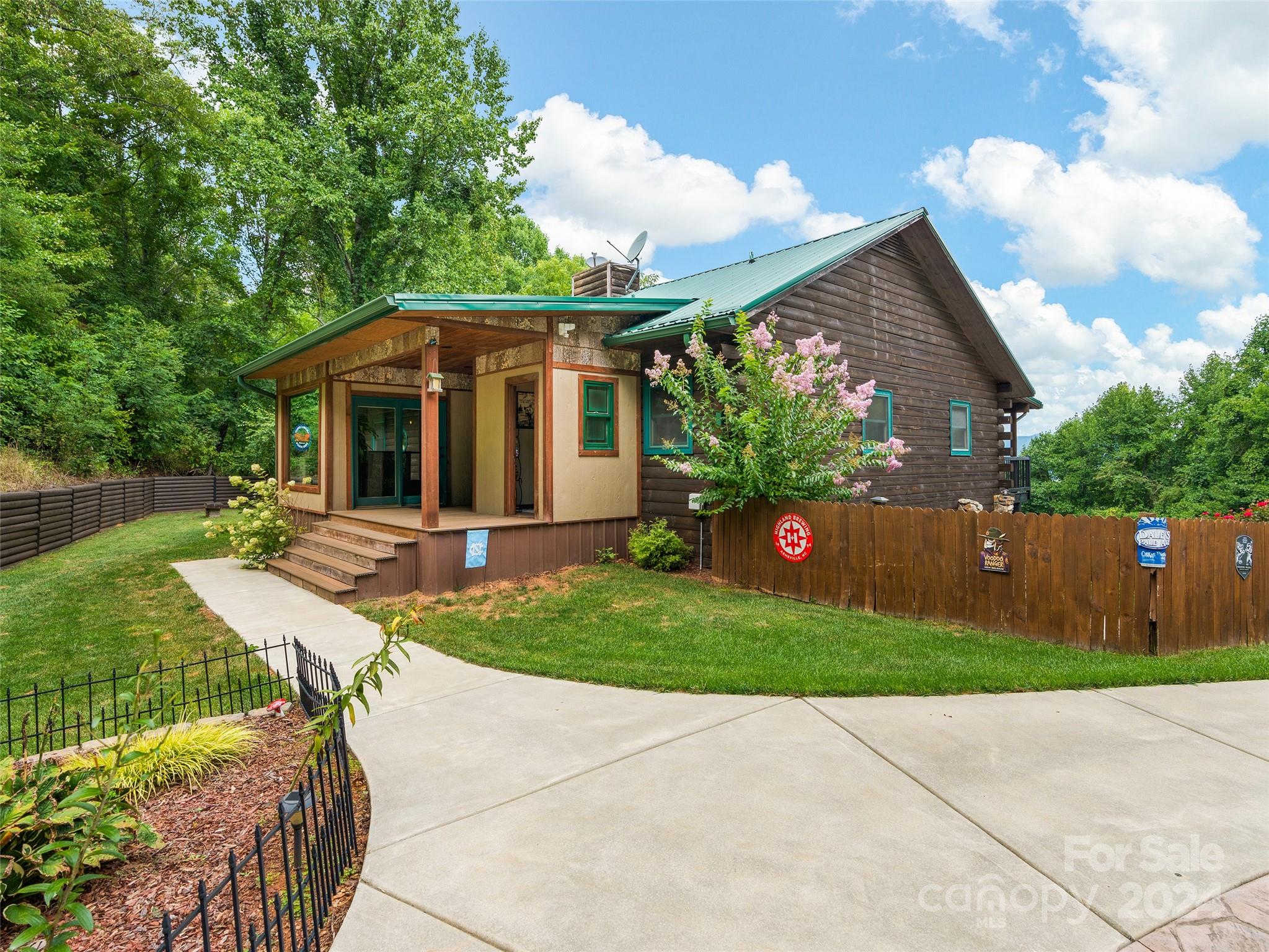 80 Austins Trail — Canton