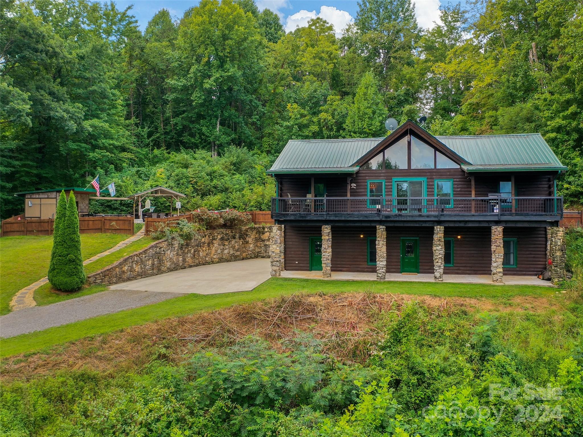 80 Austins Trail — Canton