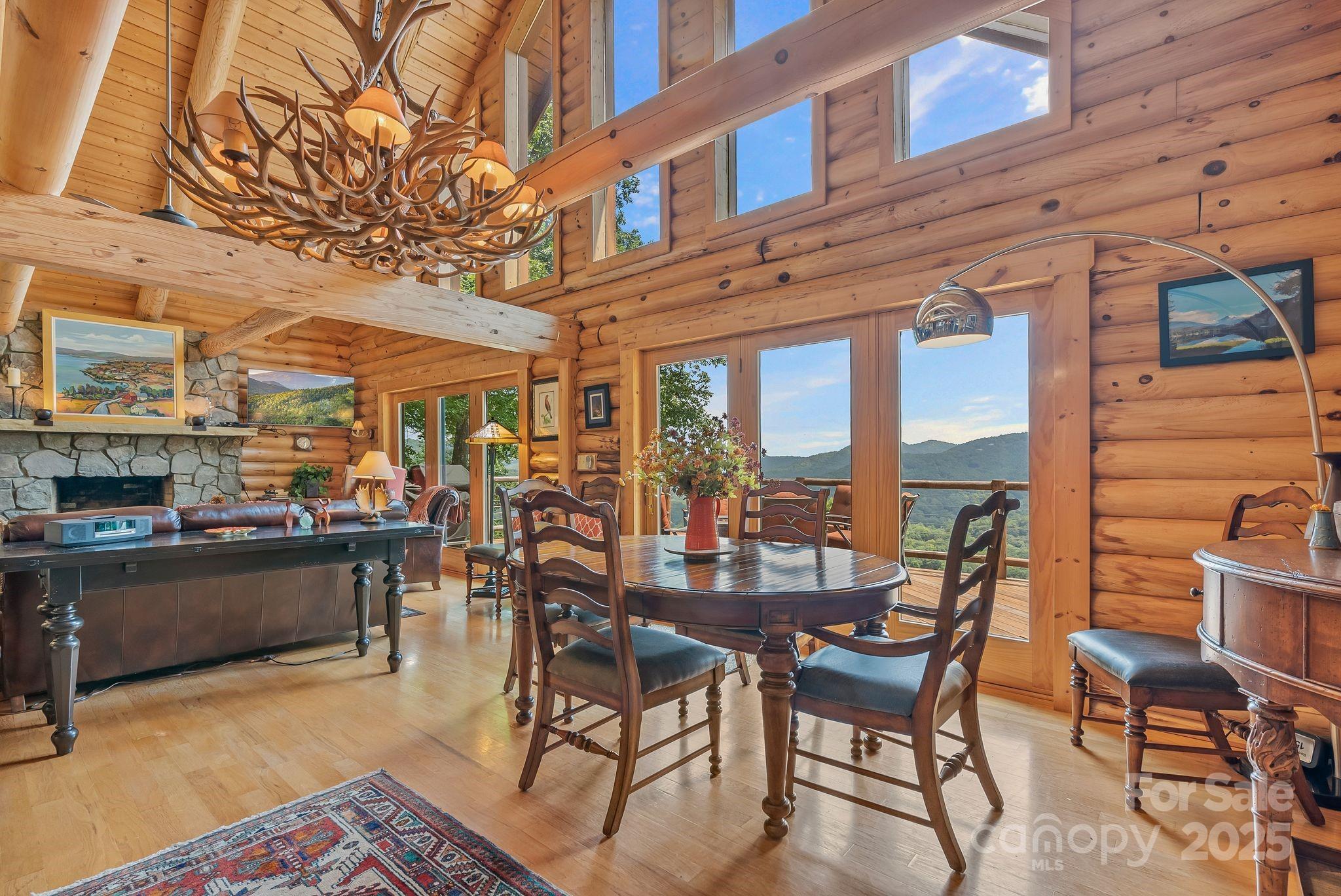 90 Forest Ridge Road — Burnsville