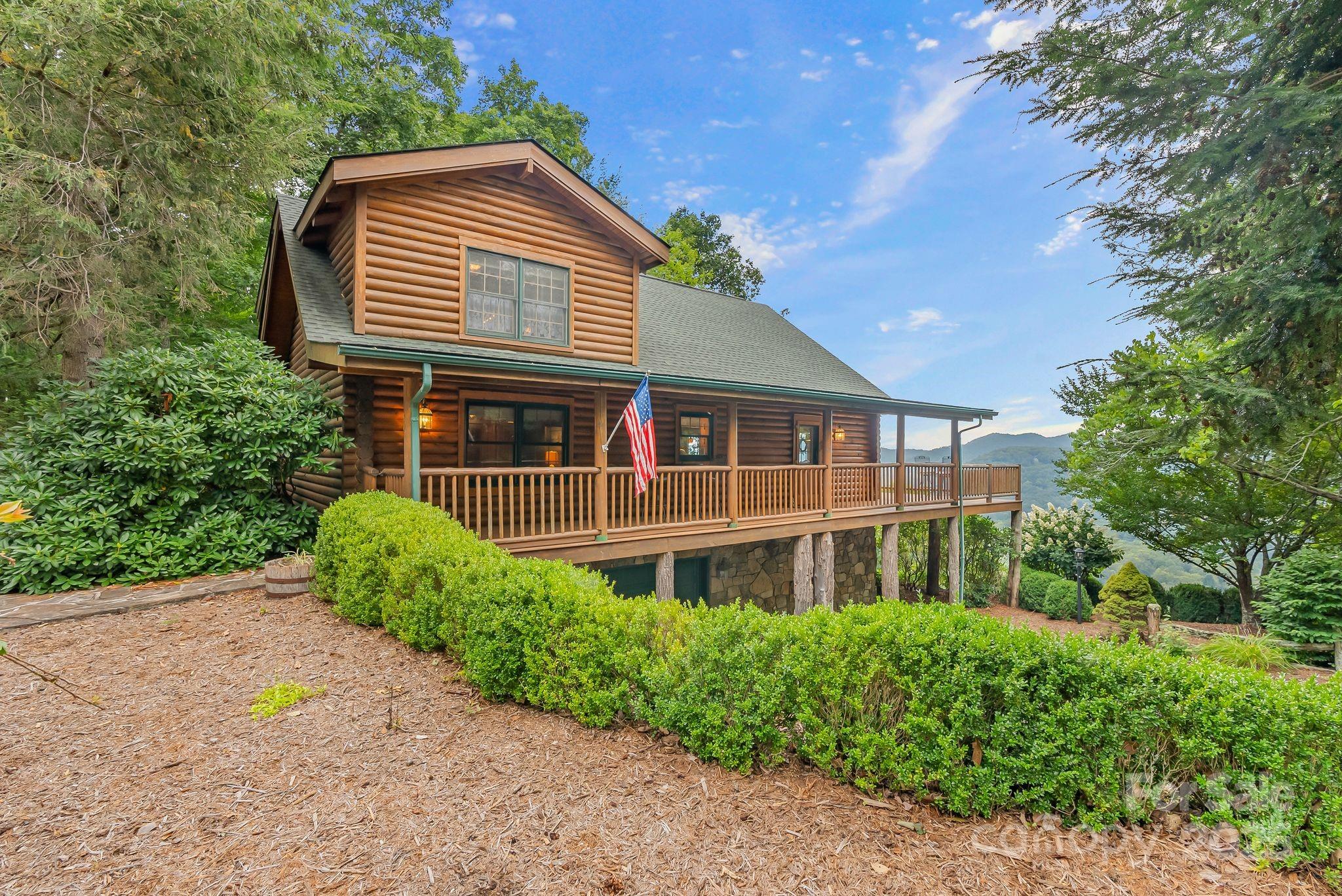 90 Forest Ridge Road — Burnsville