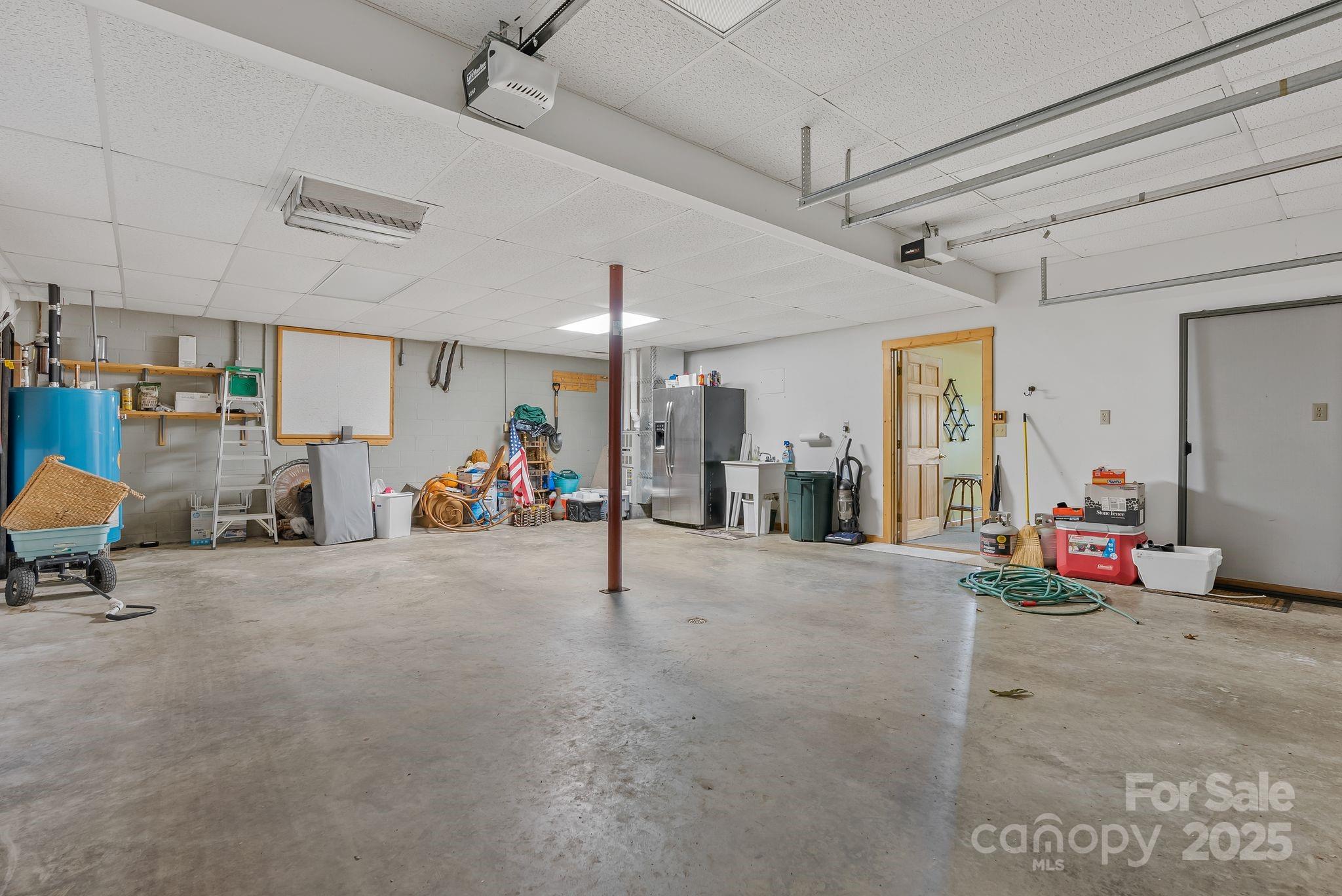 90 Forest Ridge Road — Burnsville