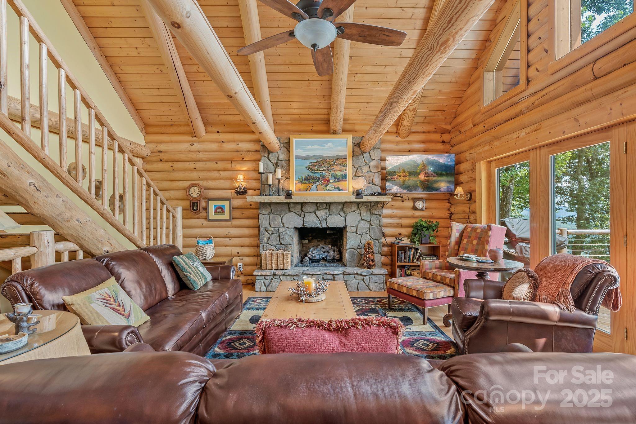 90 Forest Ridge Road — Burnsville