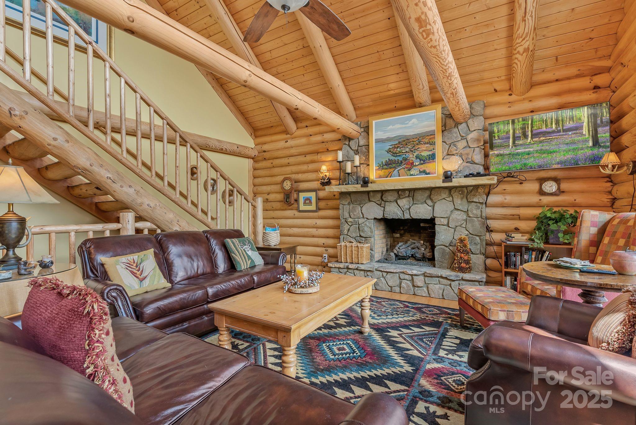 90 Forest Ridge Road — Burnsville