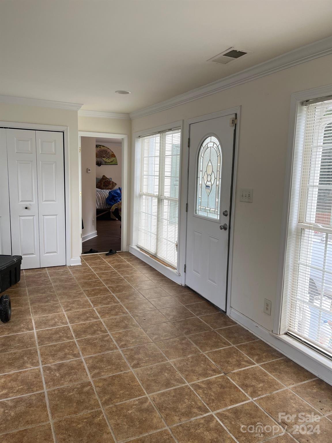 3329 Draper Avenue — Charlotte