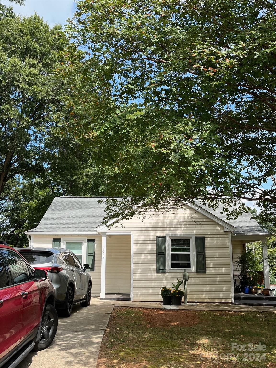 3329 Draper Avenue — Charlotte