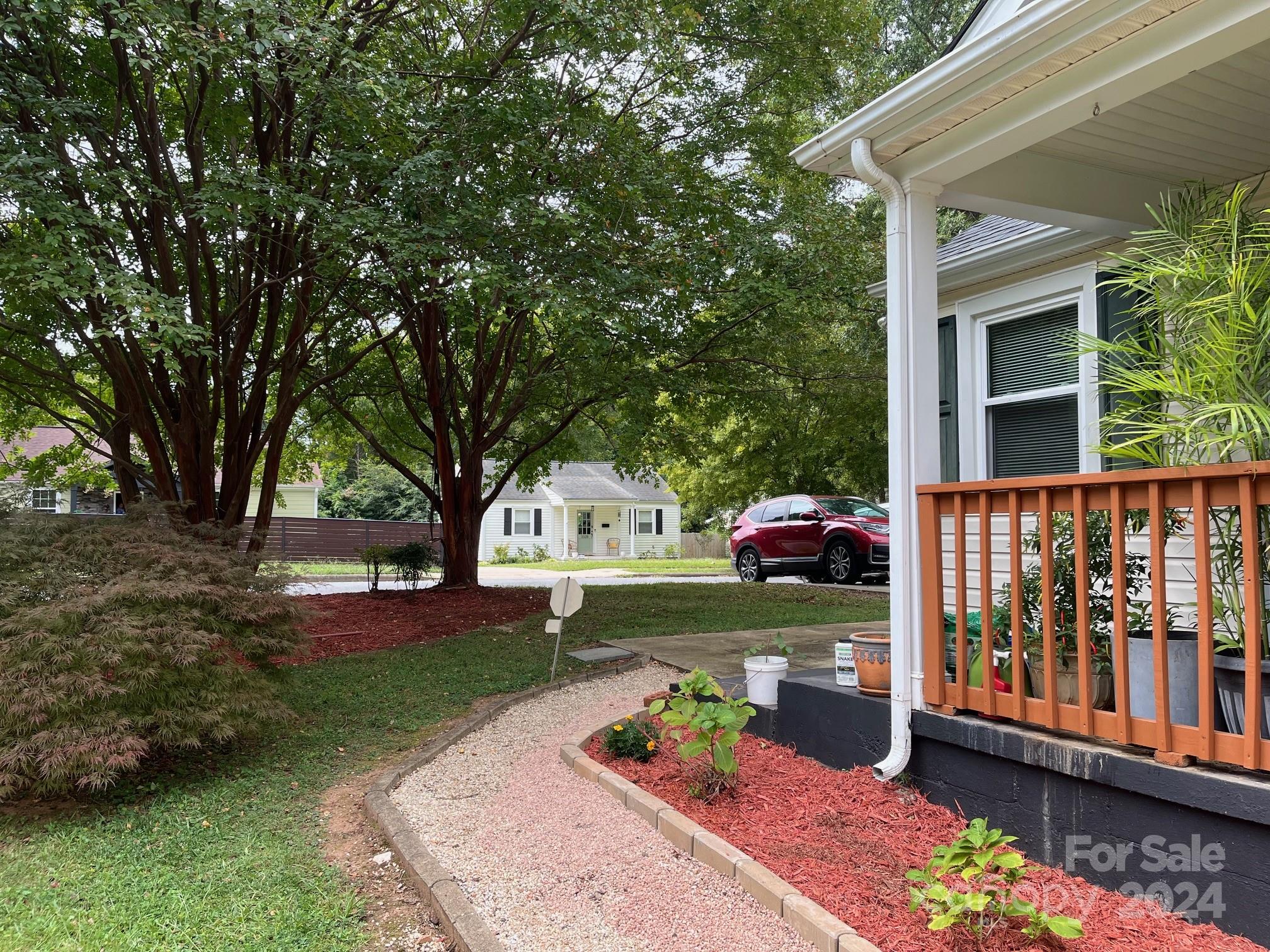 3329 Draper Avenue — Charlotte