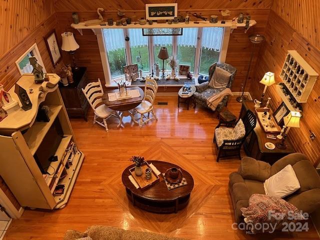 1240 Gaddy Road S — Nebo