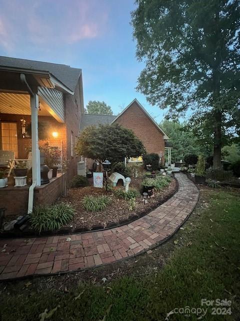 1240 Gaddy Road S — Nebo