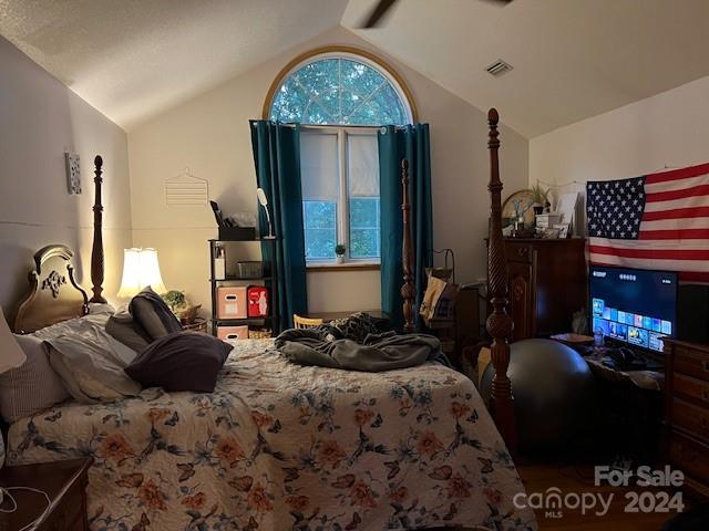 1240 Gaddy Road S — Nebo