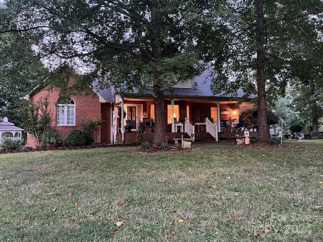 1240 Gaddy Road S — Nebo