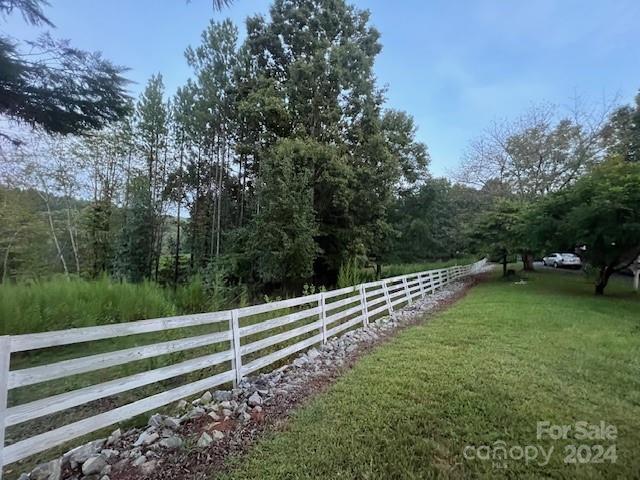 1240 Gaddy Road S — Nebo
