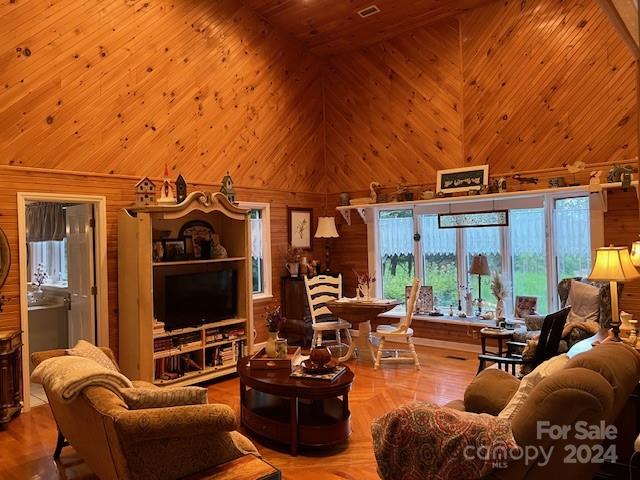 1240 Gaddy Road S — Nebo