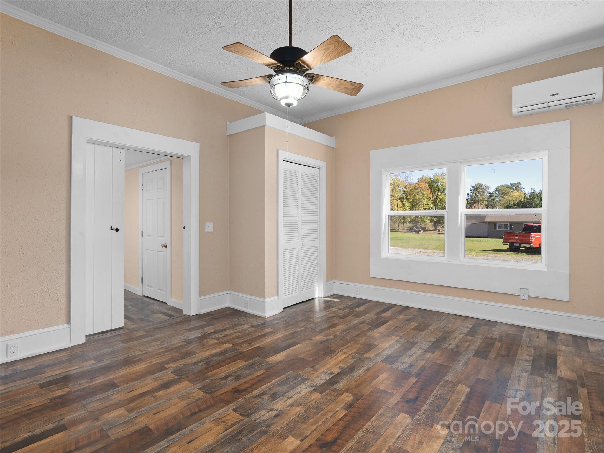 290 Killian Street — Waynesville