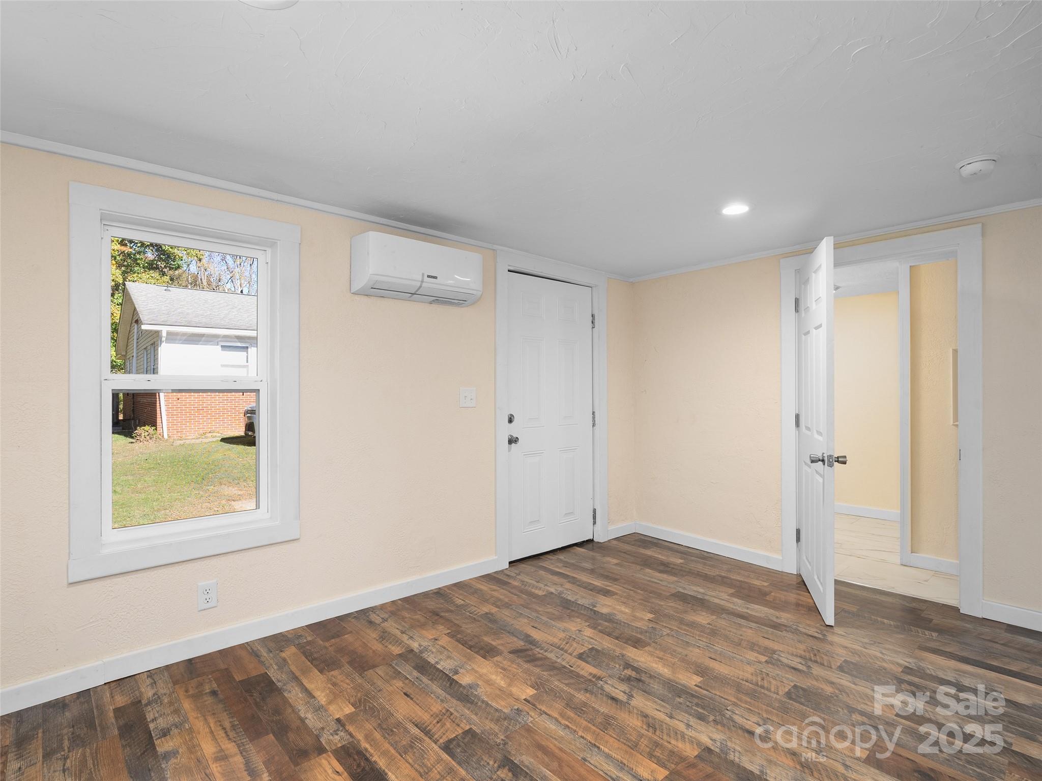 290 Killian Street — Waynesville