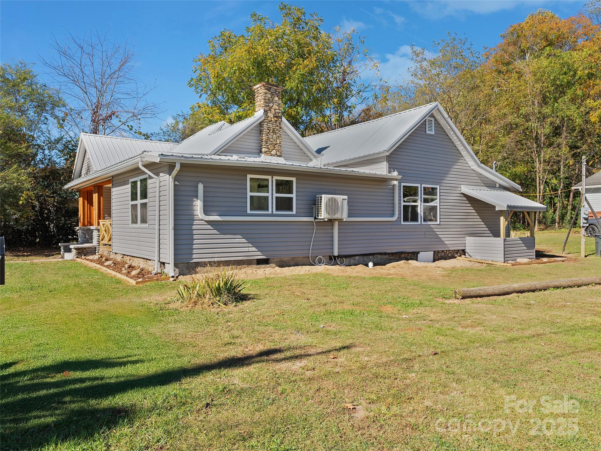 290 Killian Street — Waynesville