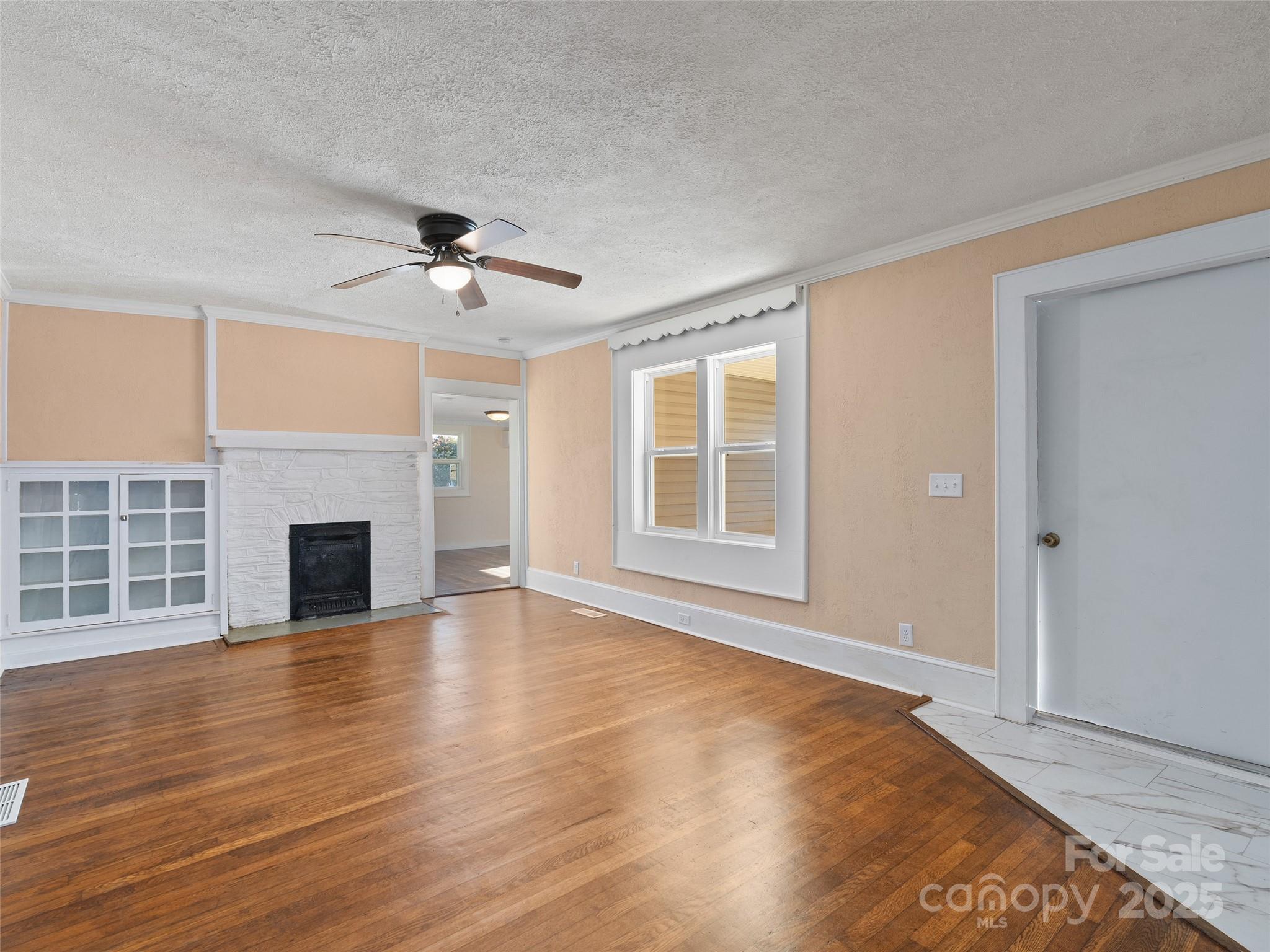 290 Killian Street — Waynesville