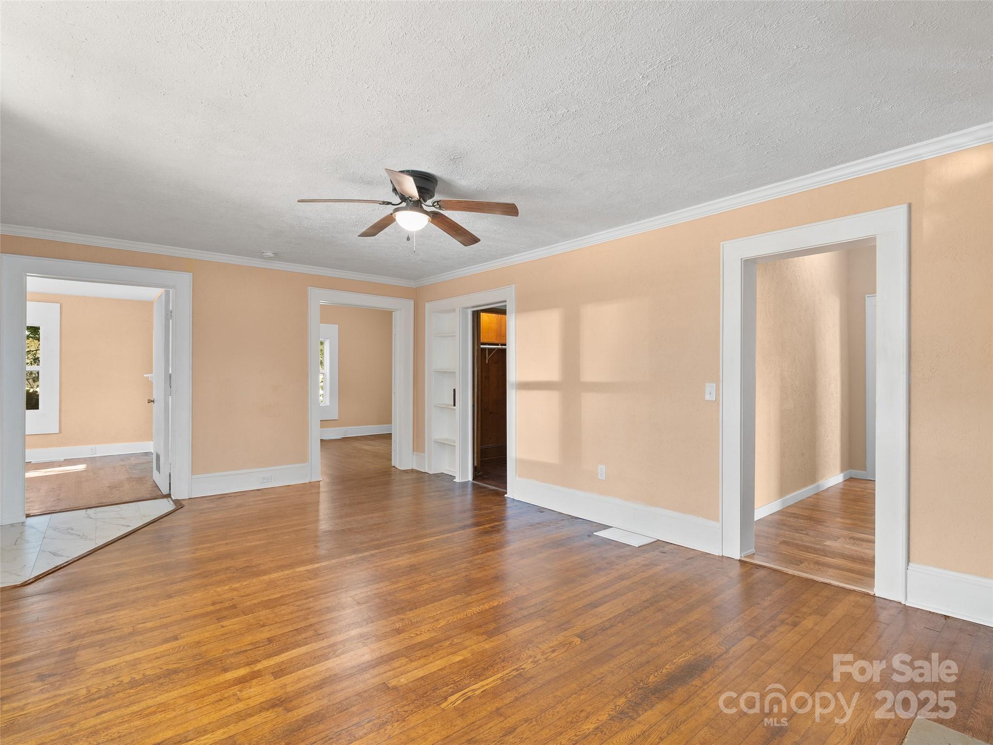 290 Killian Street — Waynesville