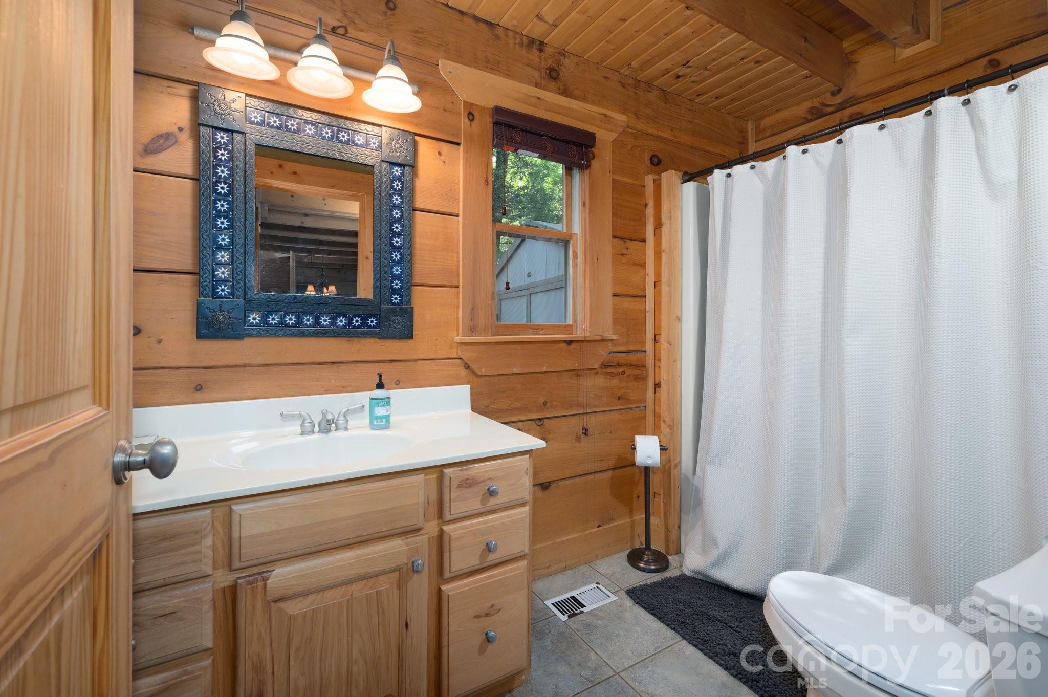 117 Laurel Lakes Parkway — Lake Lure
