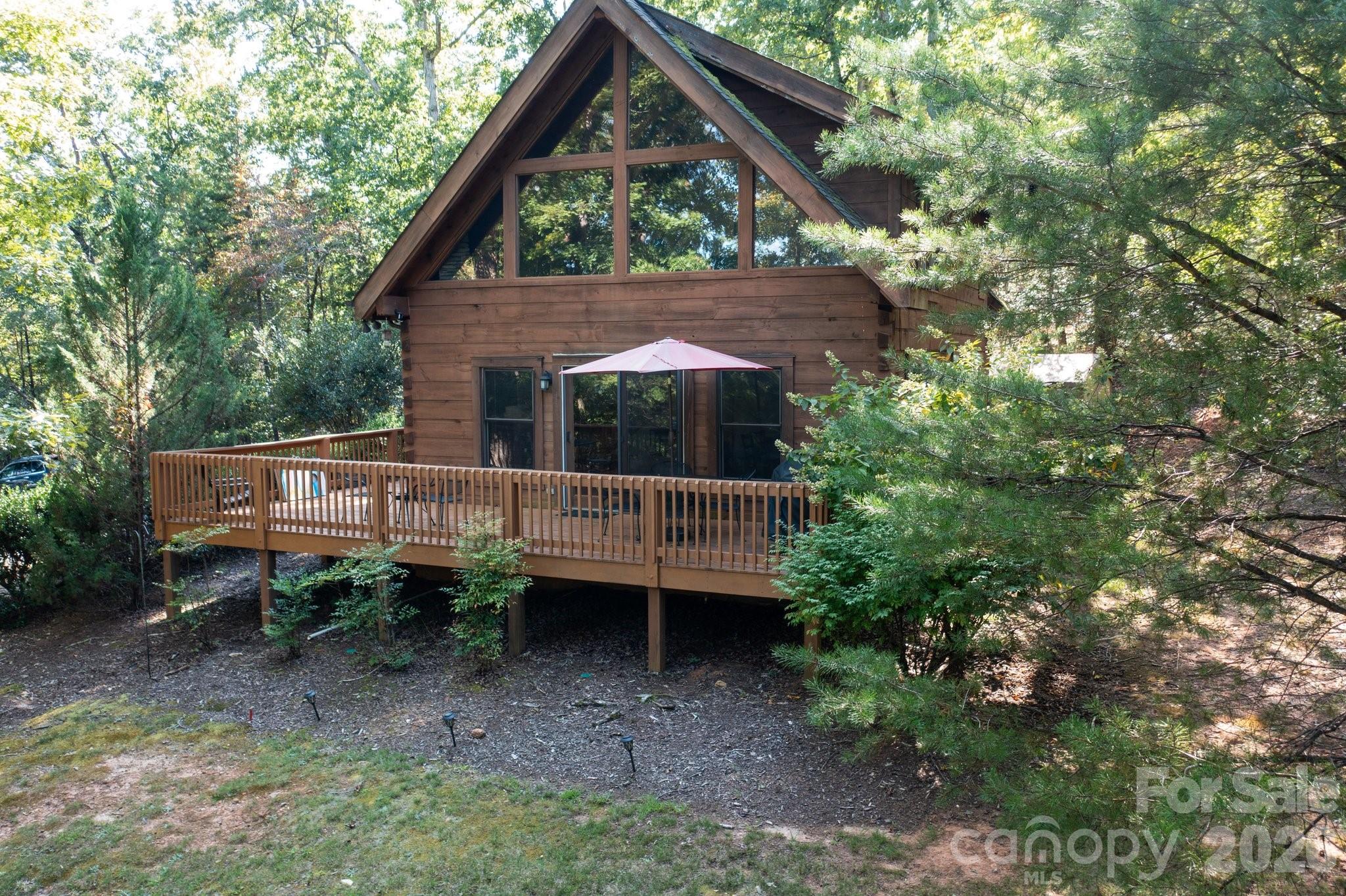 117 Laurel Lakes Parkway — Lake Lure