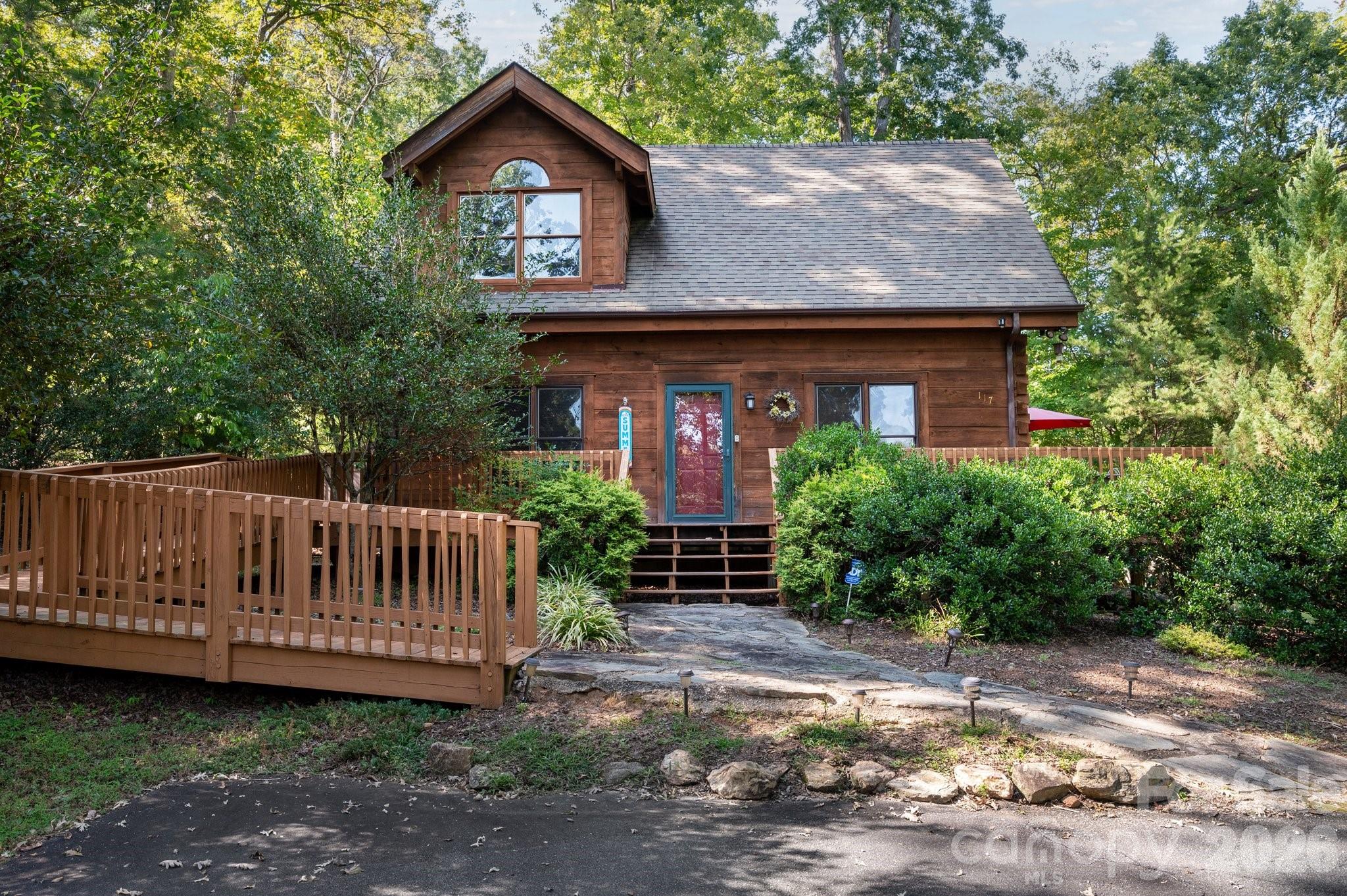 117 Laurel Lakes Parkway — Lake Lure