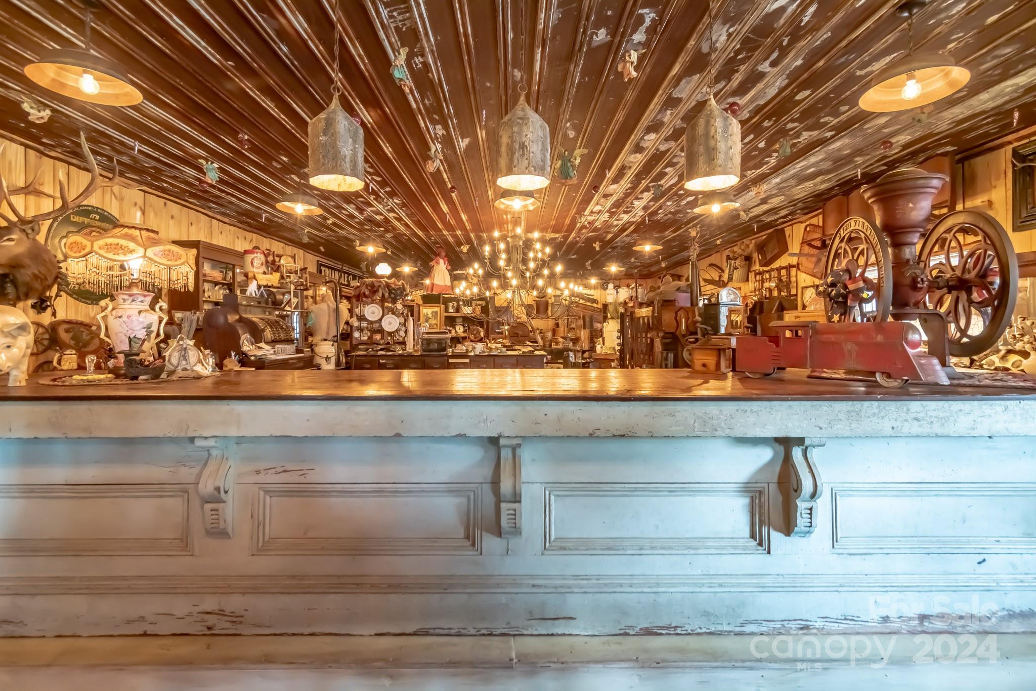 5067 E Dixon Boulevard — Kings Mountain