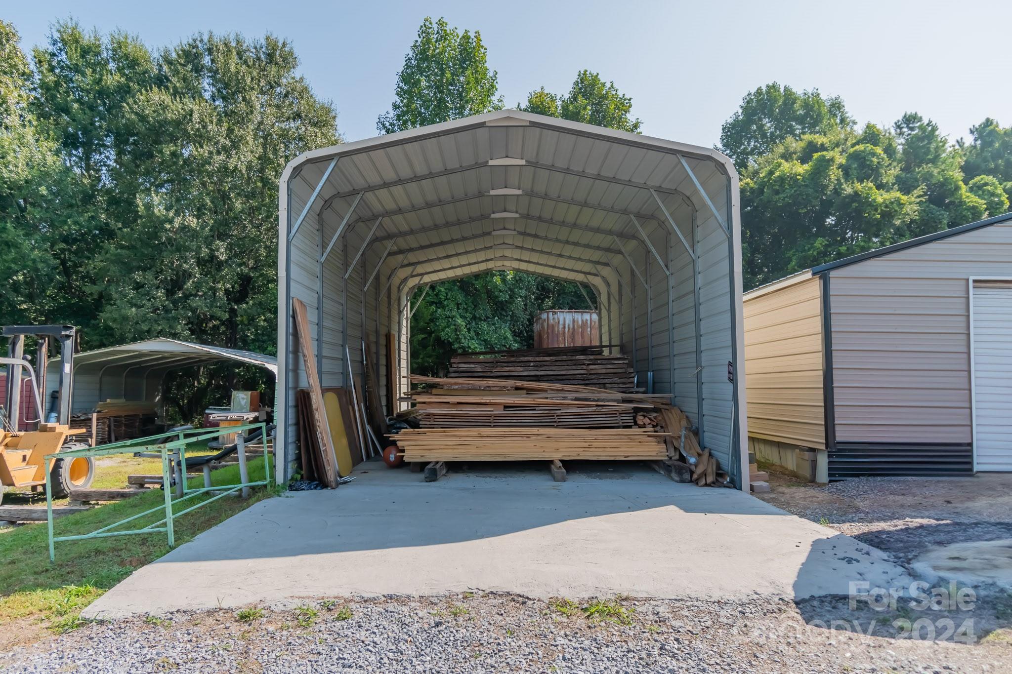 5067 E Dixon Boulevard — Kings Mountain