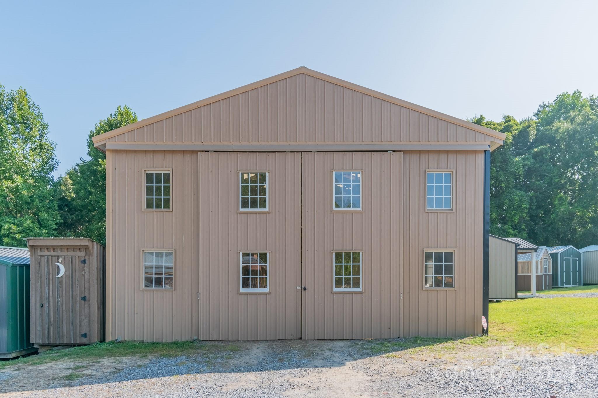 5067 E Dixon Boulevard — Kings Mountain