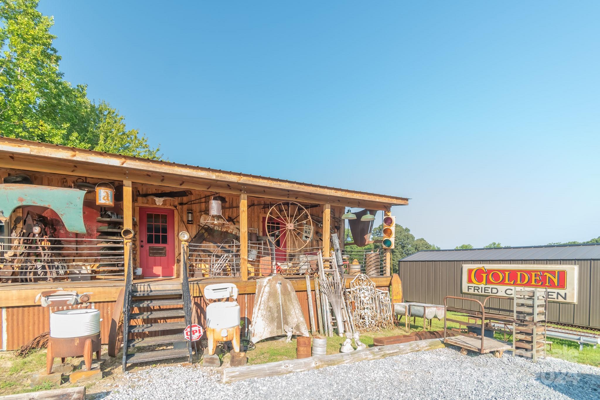 5067 E Dixon Boulevard — Kings Mountain