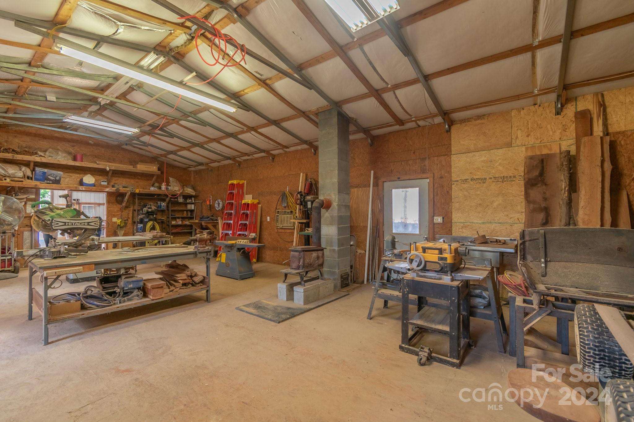 5067 E Dixon Boulevard — Kings Mountain