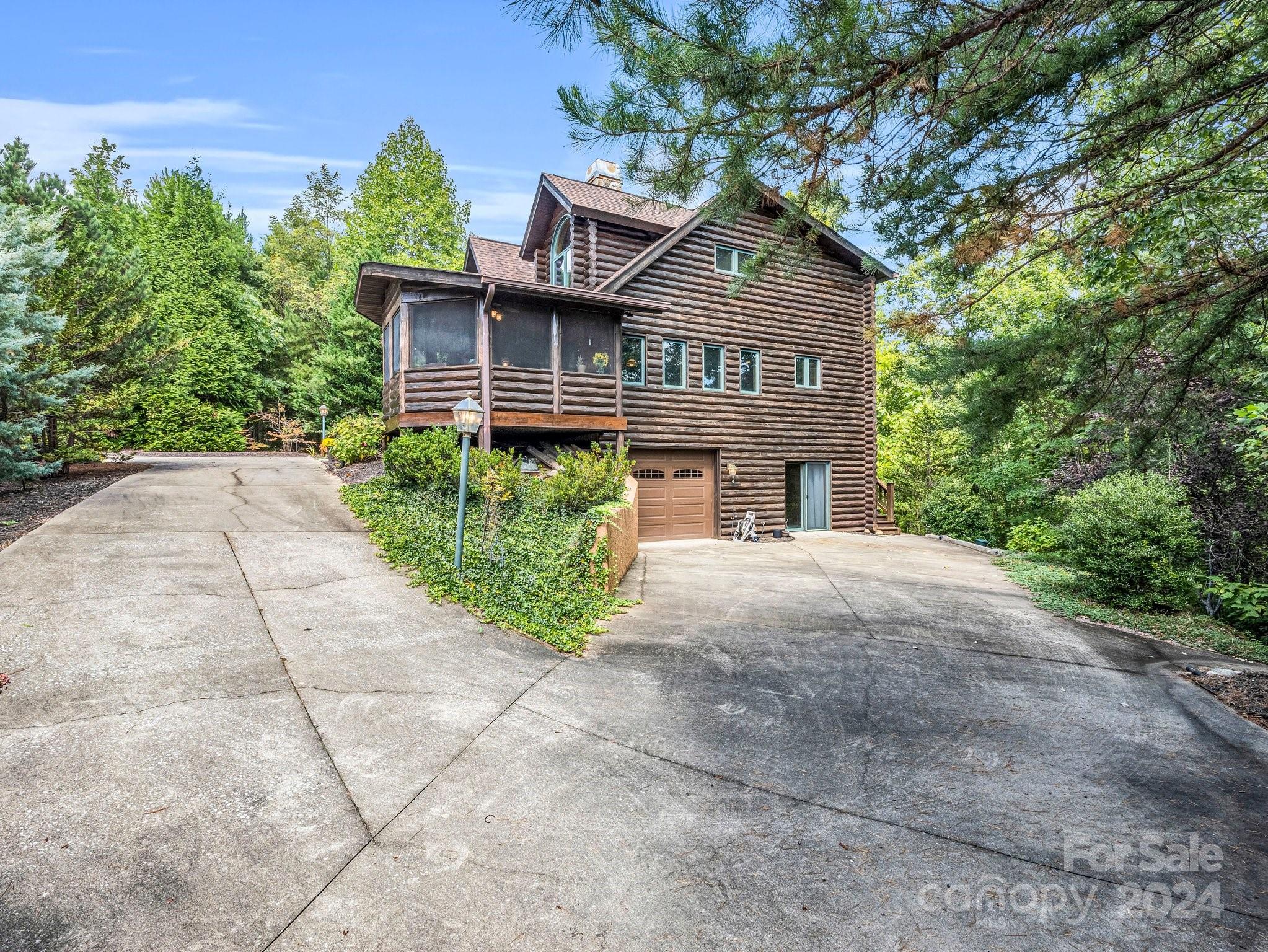 181 Highland Heights — Lake Lure